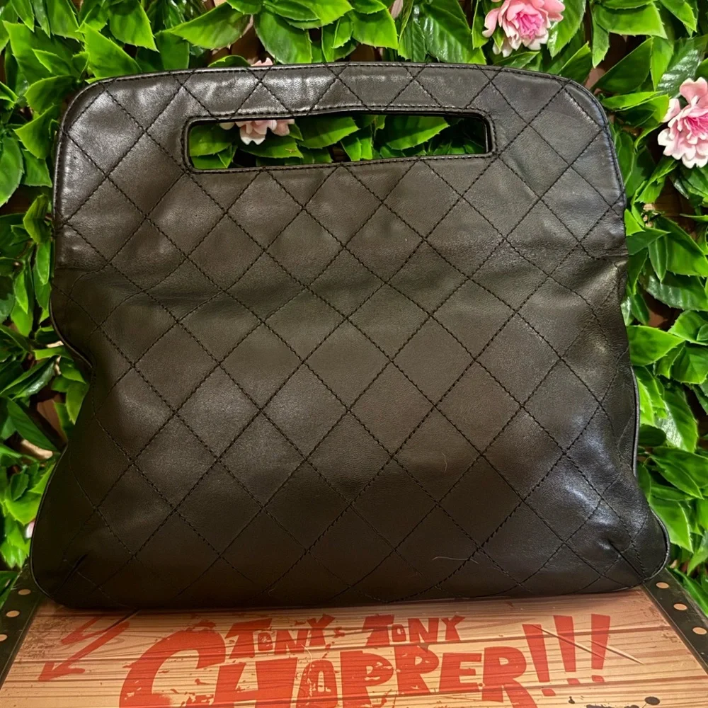 Chanel CC Black Leather fold over Hampton tote clutch hand bag - Picture 6 of 17